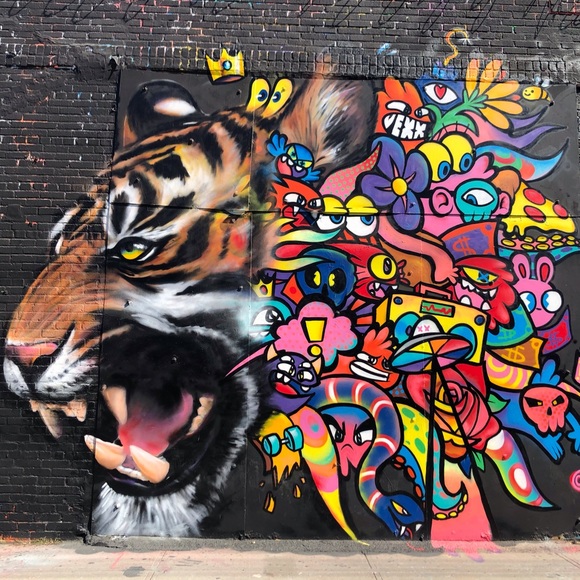 Meet your Posher, Maven 🌟 - Picture 4 of 5